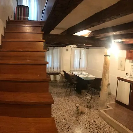 Palazzo Grassi And Accademia Bridge Superb House Venedig